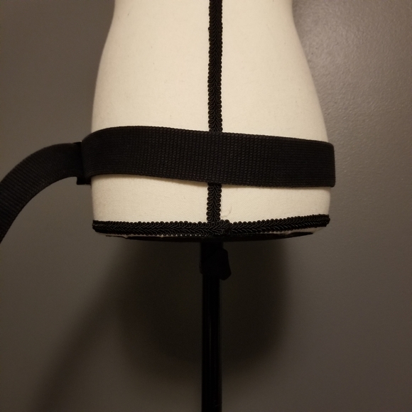 Columbia slide buckle belt in black - Picture 6 of 6